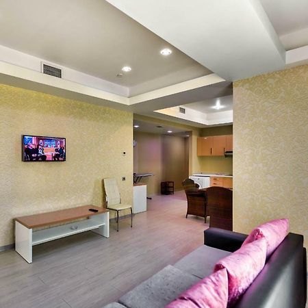 Diplomat Suites Baku Bagian luar foto