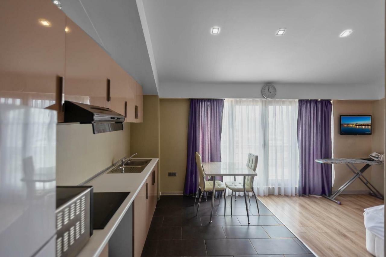 Diplomat Suites Baku Bagian luar foto