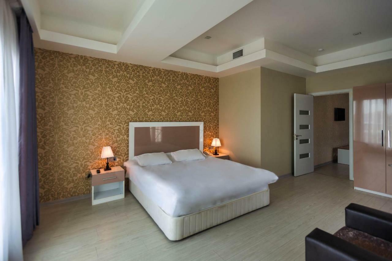 Diplomat Suites Baku Bagian luar foto