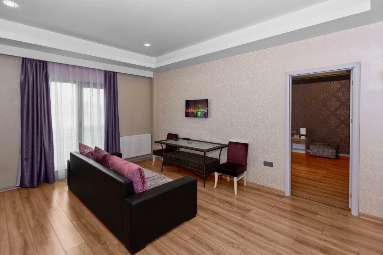 Diplomat Suites Baku Bagian luar foto